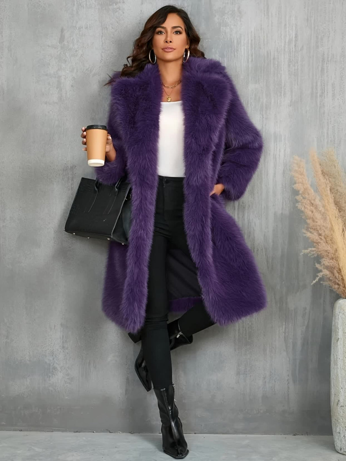 Manteau grande taille, coupe ample, détail du col