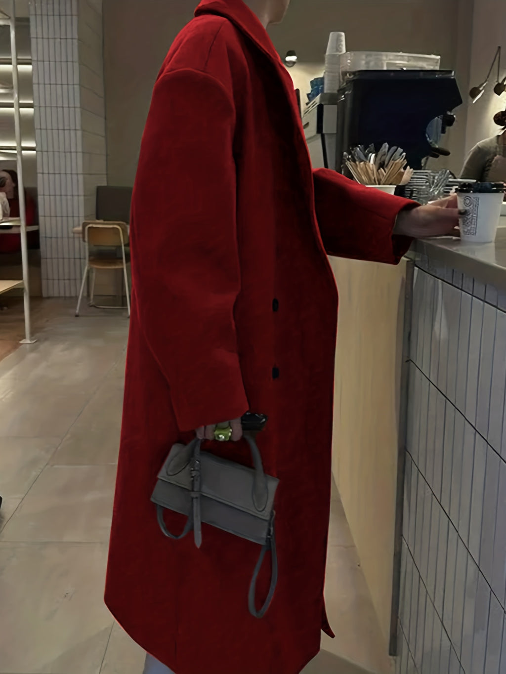 Manteau grande taille, coupe oversize, doublure, chaleur d'hiver, détail du col