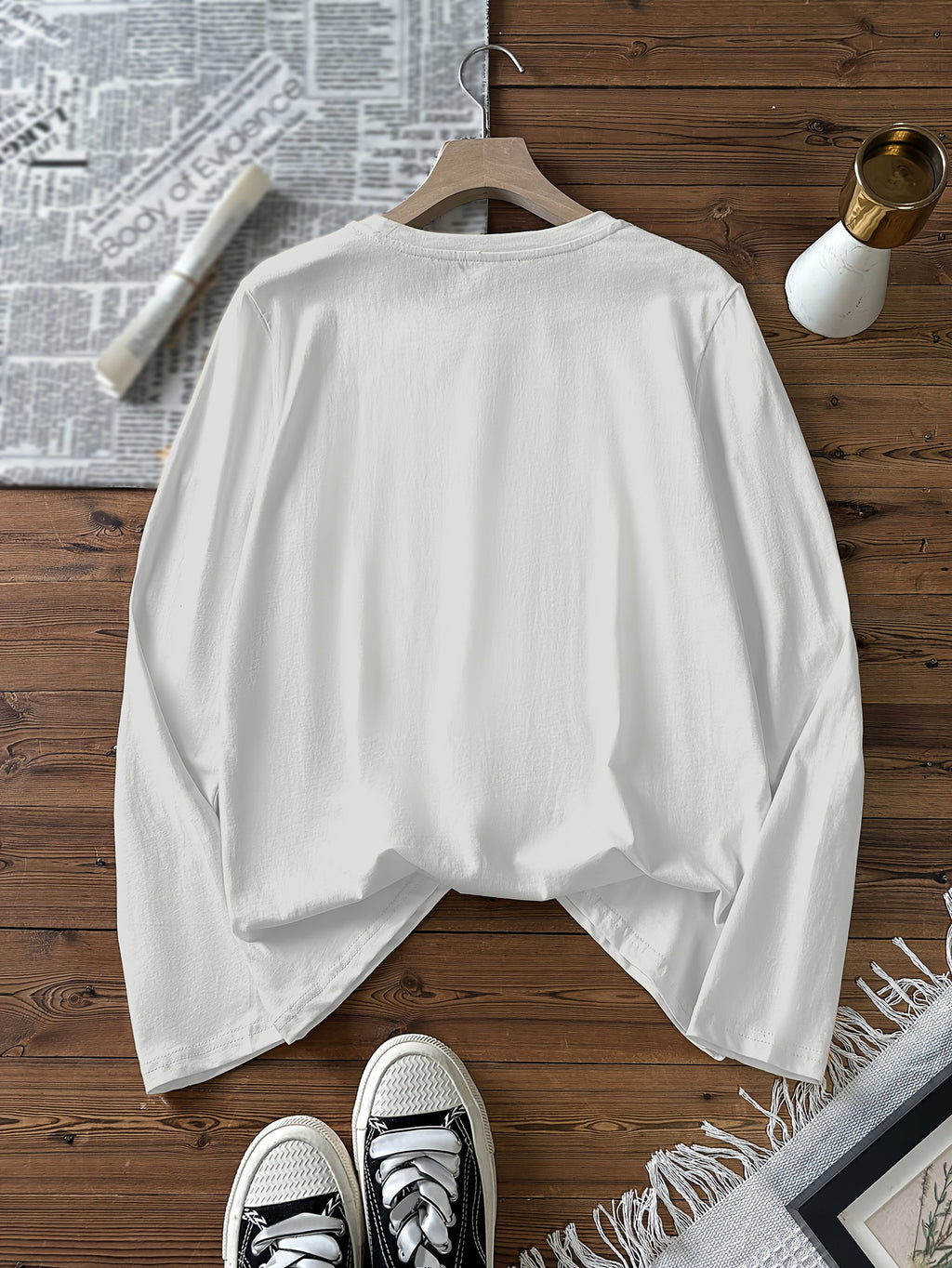 Top grande taille, col rond, manches longues, toucher naturel, vu de dos