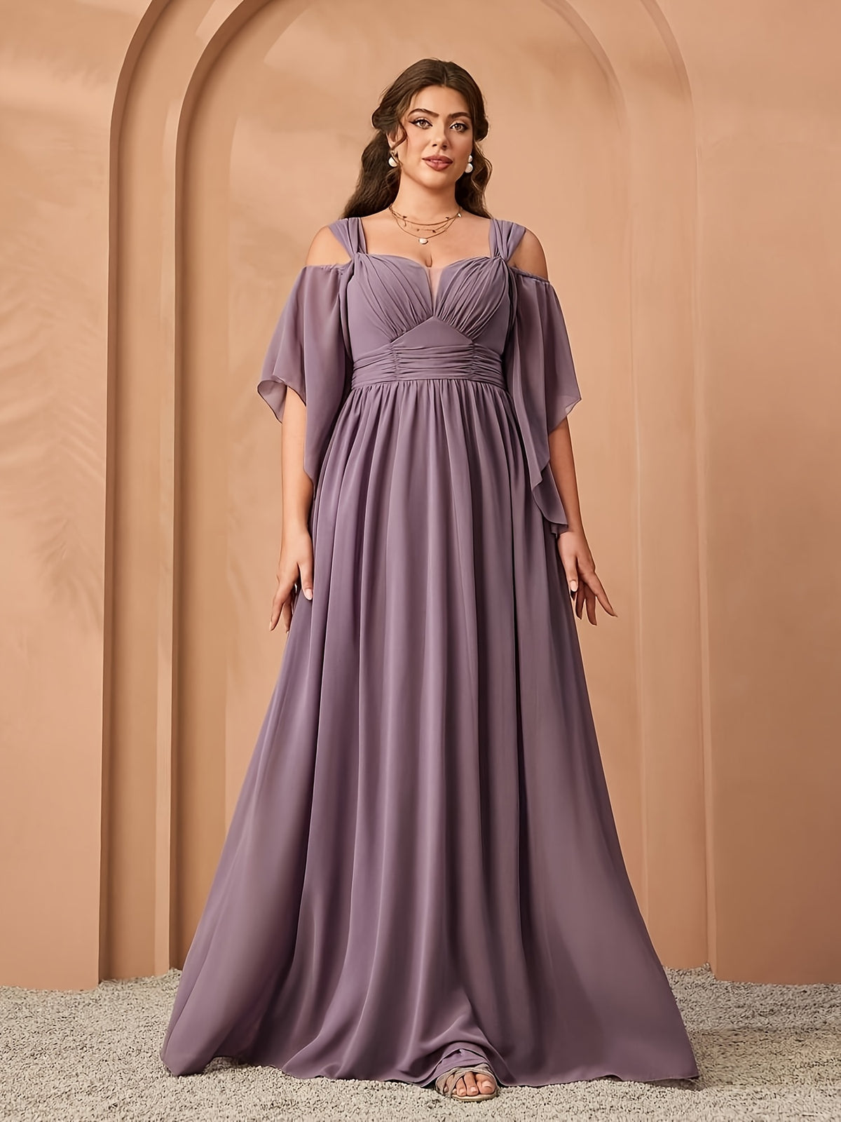 Robe longue grande taille — Vert sauge à manches cape fendues