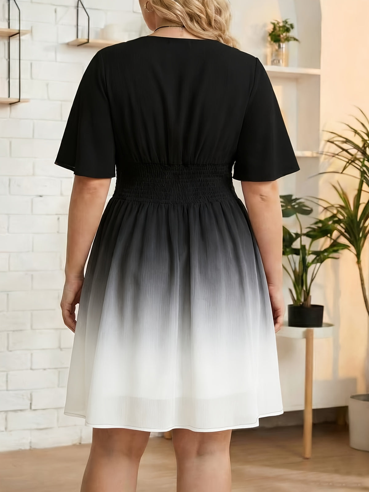 Robe courte grande taille — Mousseline à l'effet dégradé