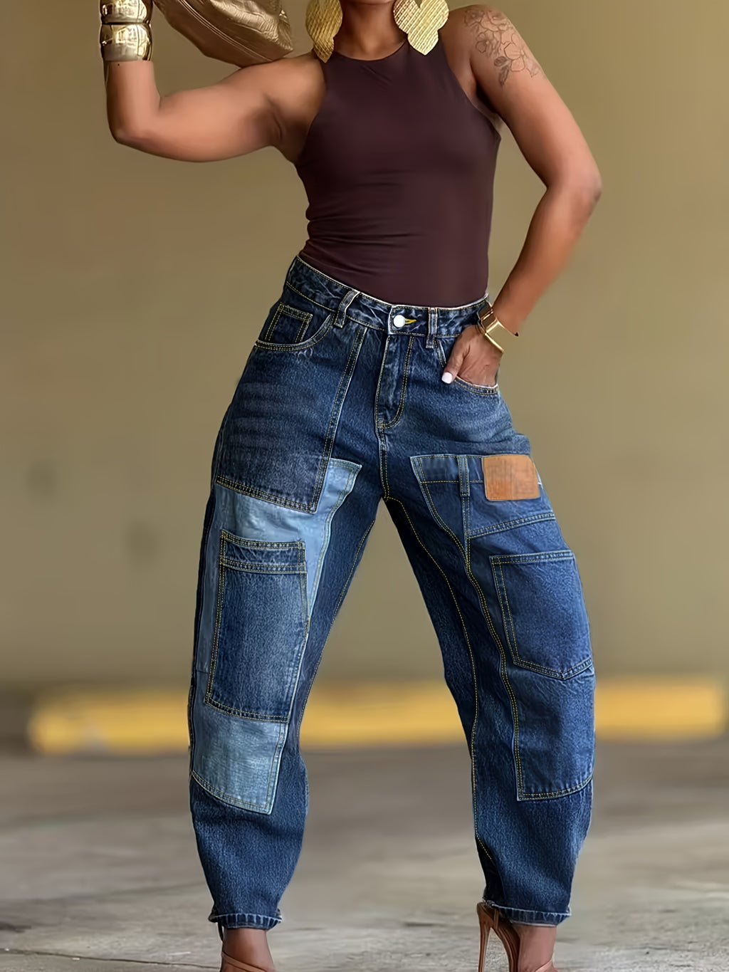 Jean barrel grande taille — Patchwork de denim et ourlet arrondi