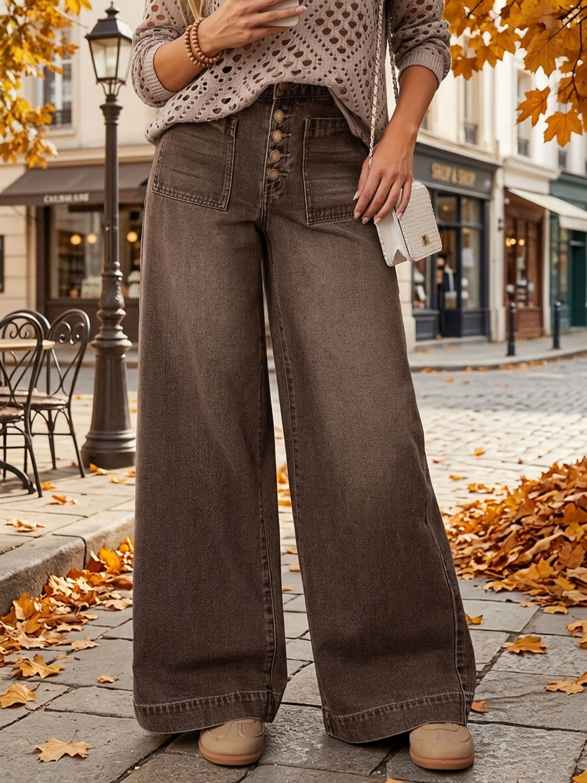 Jean grande taille, coupe oversize, délavage doux, tenue franche, tissu opaque