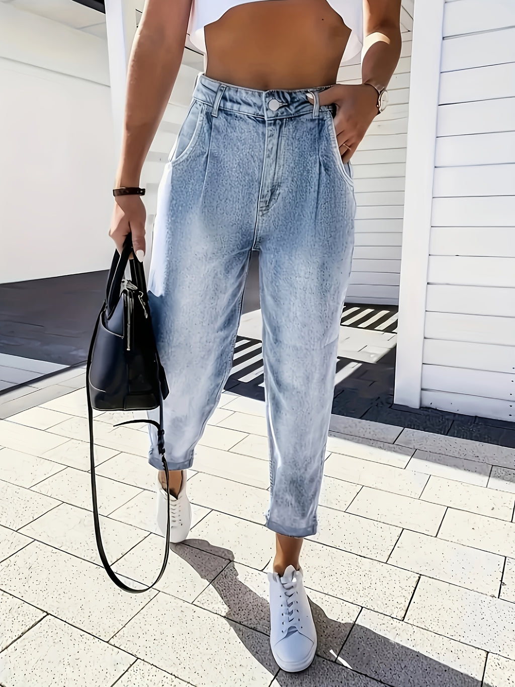 Jean mom grande taille — Ourlet retroussé, délavage pâle