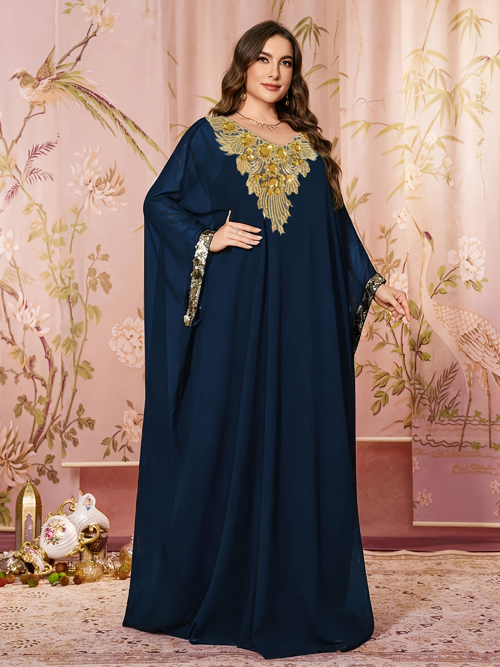 Kaftan long grande taille, plastron perlé