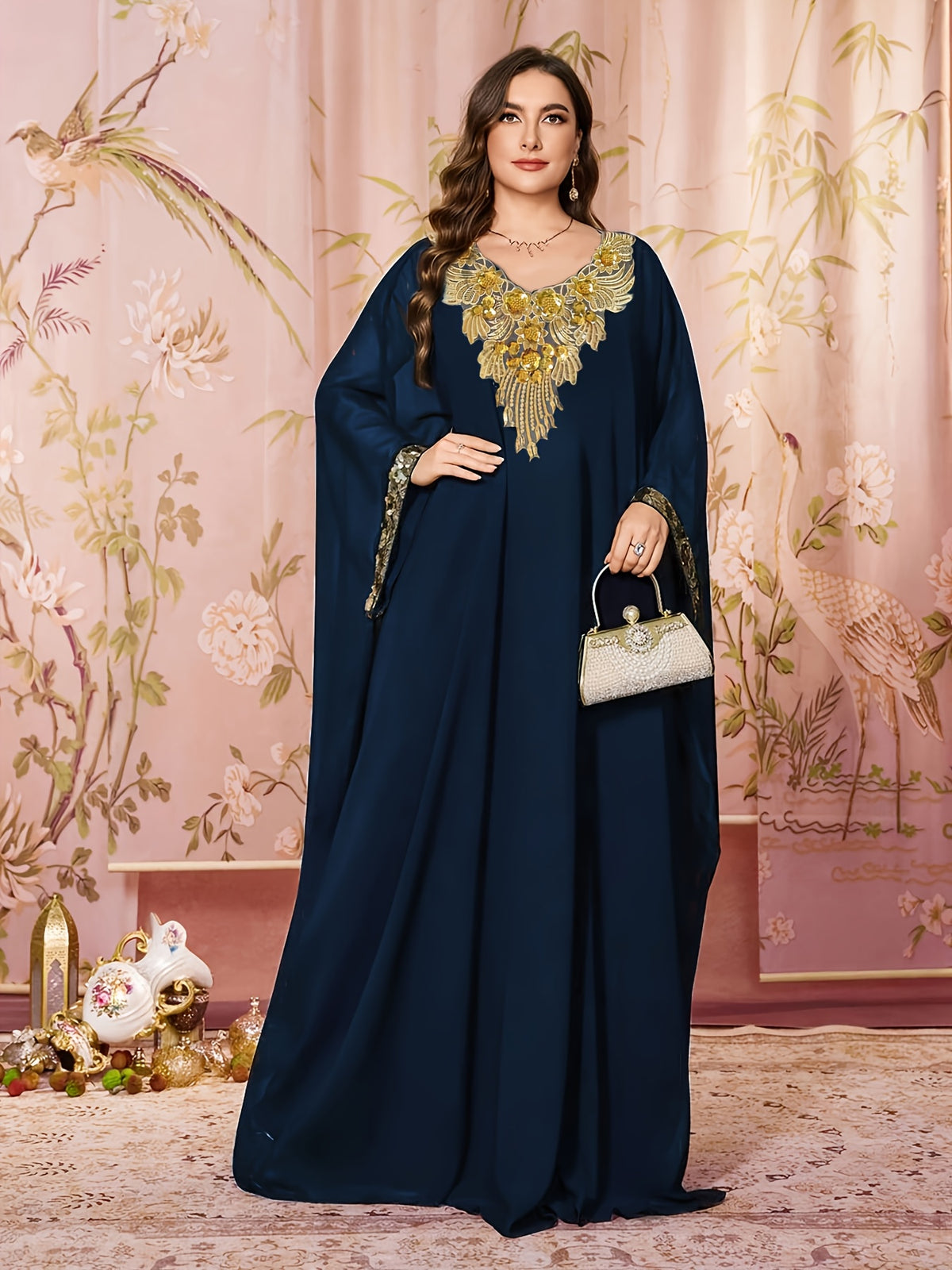 Kaftan long grande taille, plastron perlé