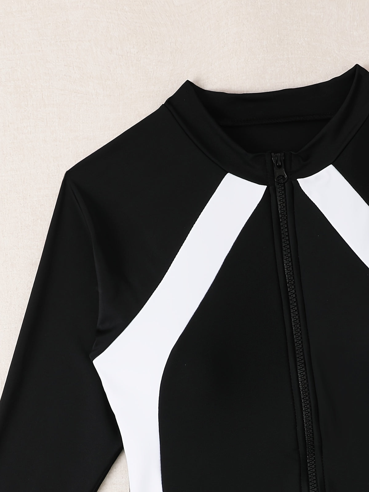 Maillot 1 pièce grande taille — Noir zippé à fuseaux blancs