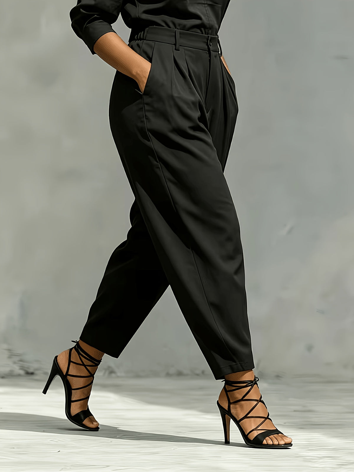 Pantalon à pinces grande taille — Noir ou sable, dos élastiqué