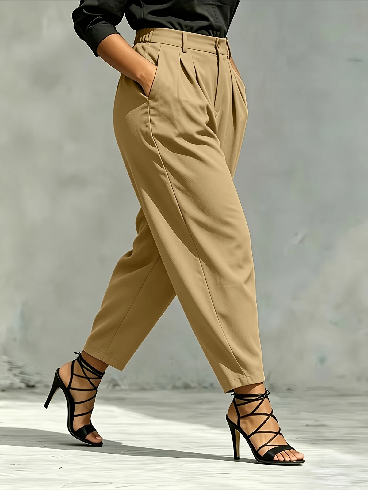 Pantalon à pinces grande taille — Noir ou sable, dos élastiqué