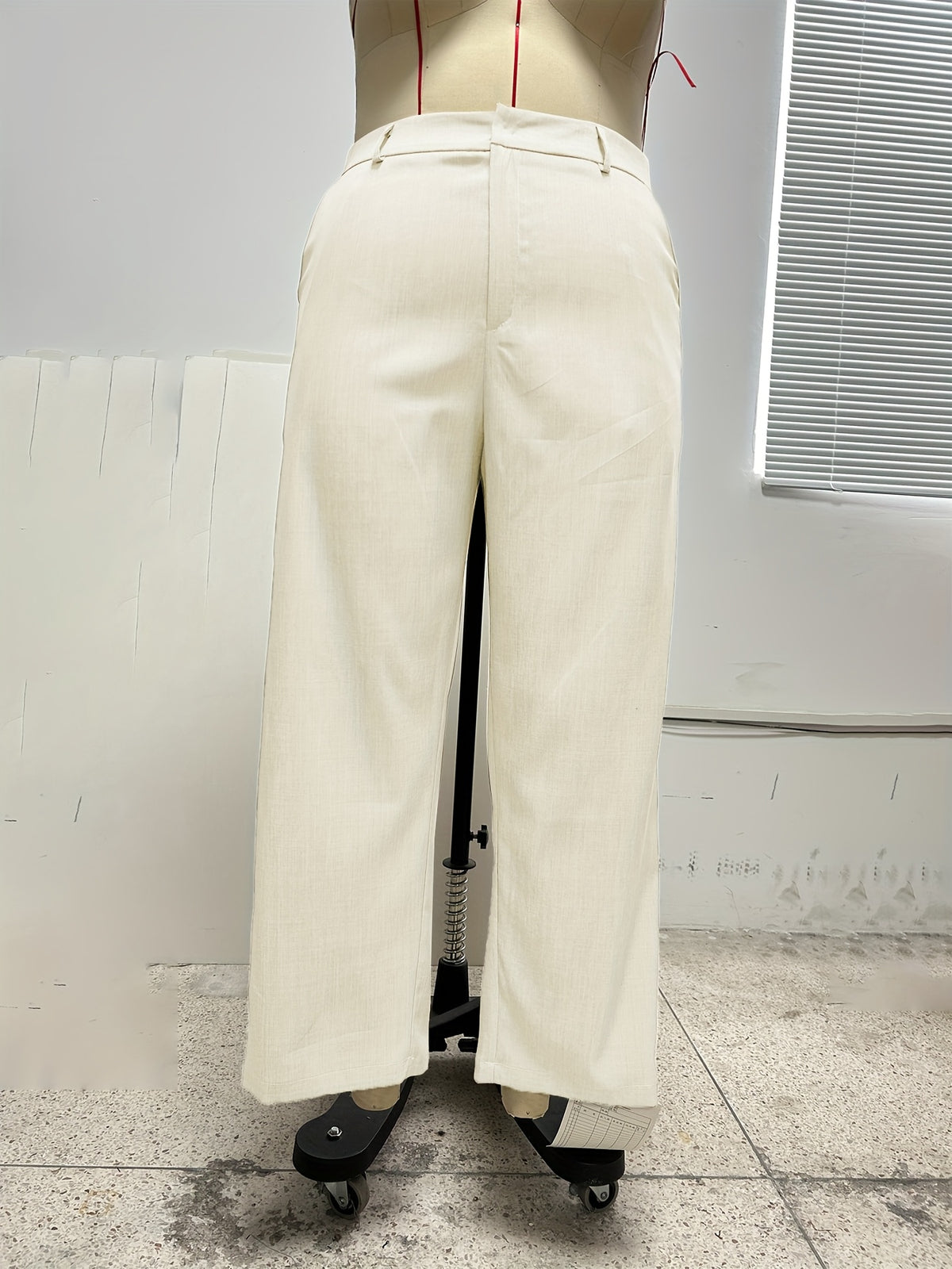 Pantalon chic grande taille — Beige sable, large et droit