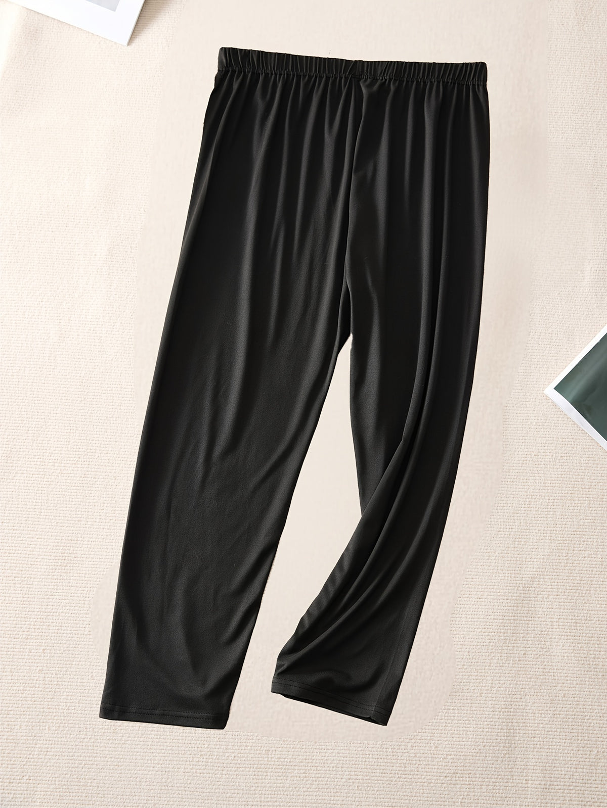 Pantalon droit grande taille — Maille souple noire d'intérieur