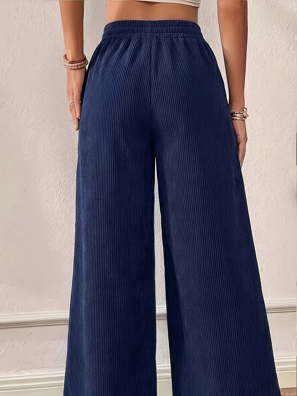 Pantalon en velours grande taille — Jambe large et poches plaquées