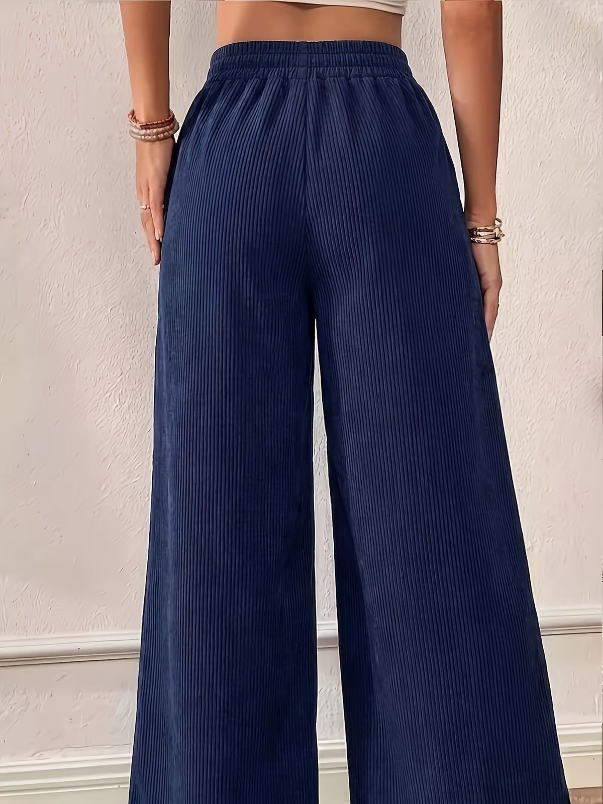 Pantalon en velours grande taille — Jambe large et poches plaquées
