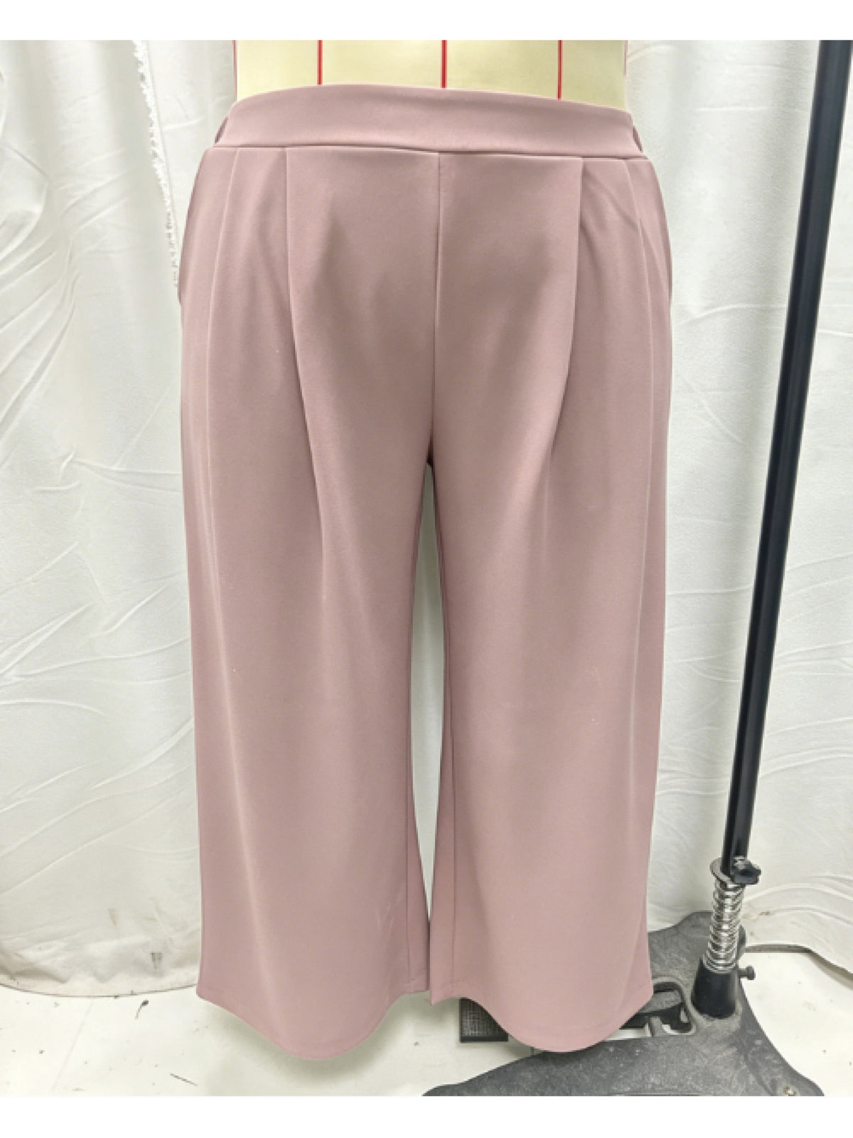 Pantalon taille haute grande taille — Plis creux, jambe ample