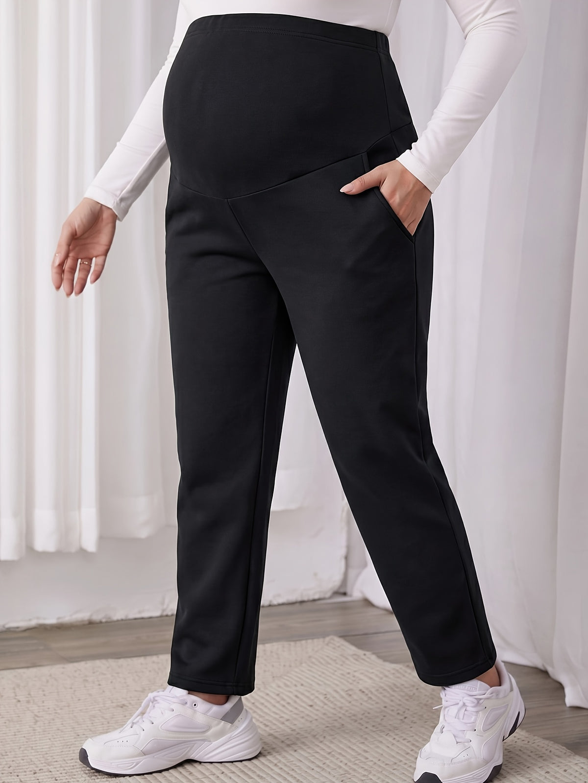 Pantalon de grossesse grande taille — Jambe droite noire