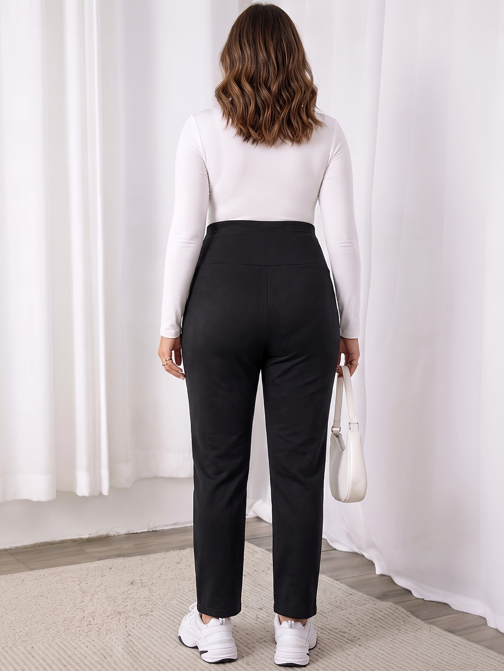Pantalon de grossesse grande taille — Jambe droite noire