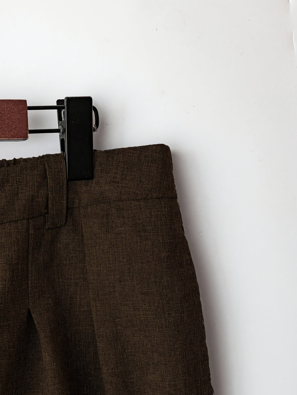 Pantalon large grande taille — Marron foncé et cinq boutons