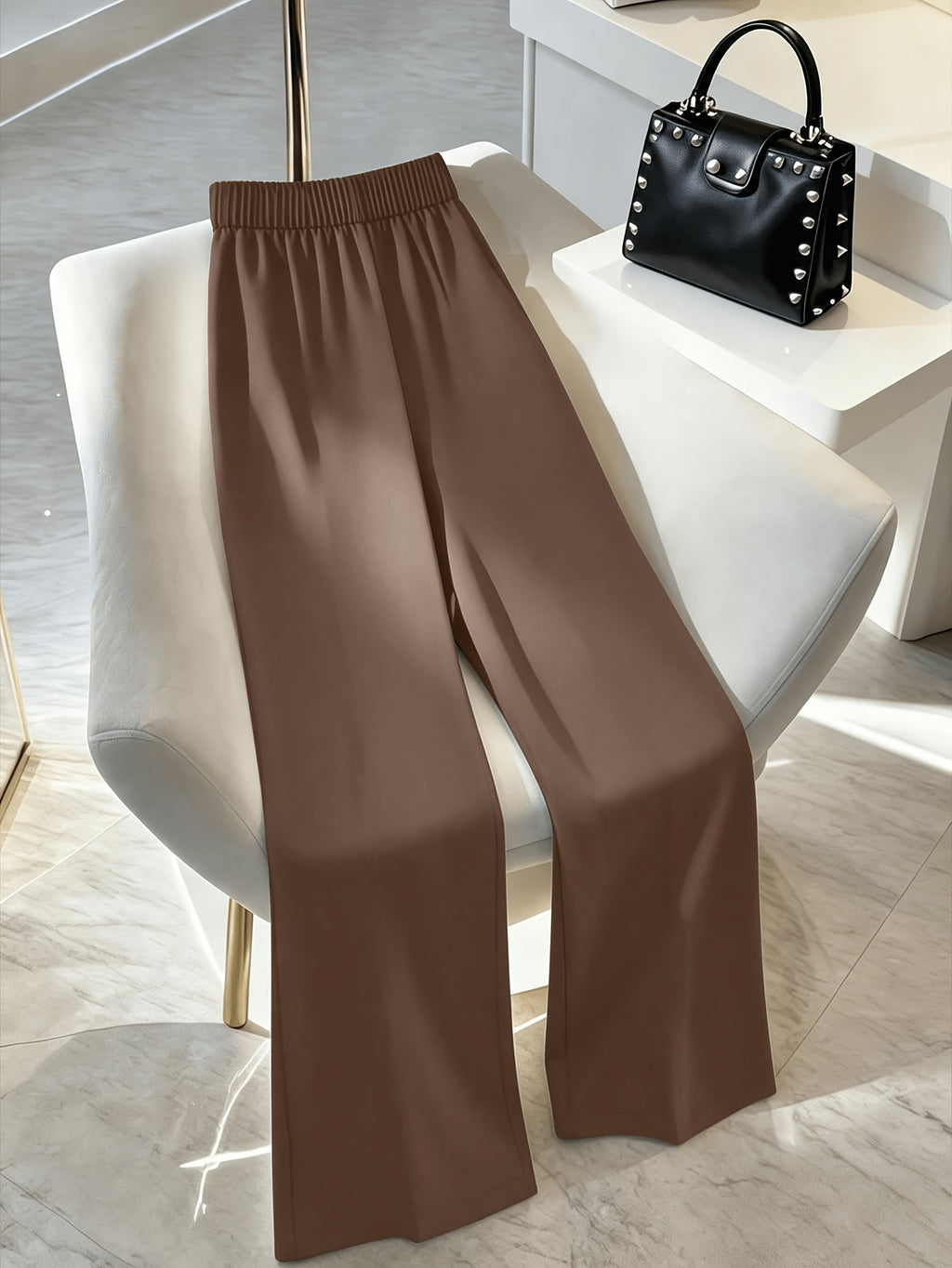 Pantalon noir grande taille — Double filet blanc et fente