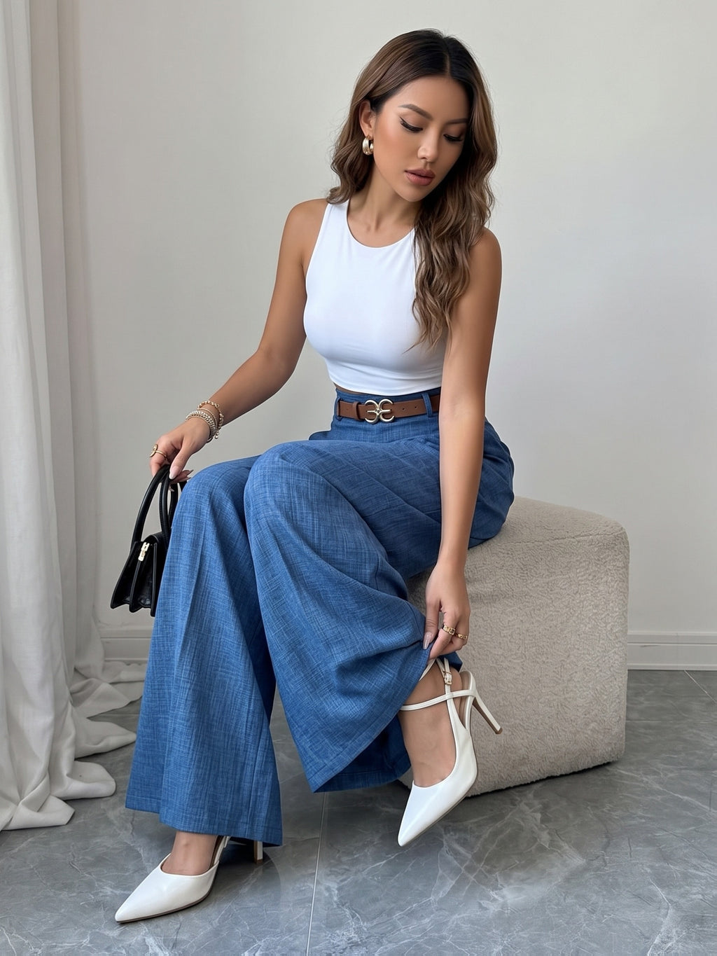 Pantalon palazzo grande taille — Beige clair et plis profonds