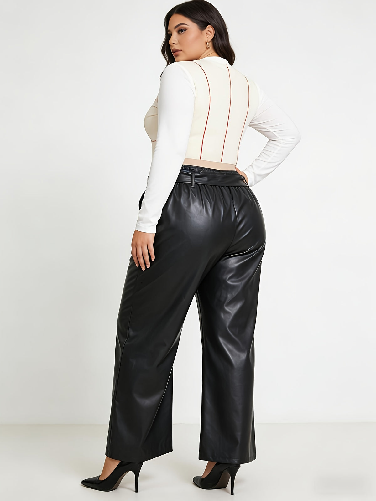 Pantalon simili cuir grande taille — Large, ceinture à boucle