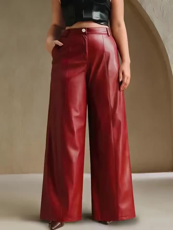 Pantalon simili cuir rouge grande taille — Jambes très larges
