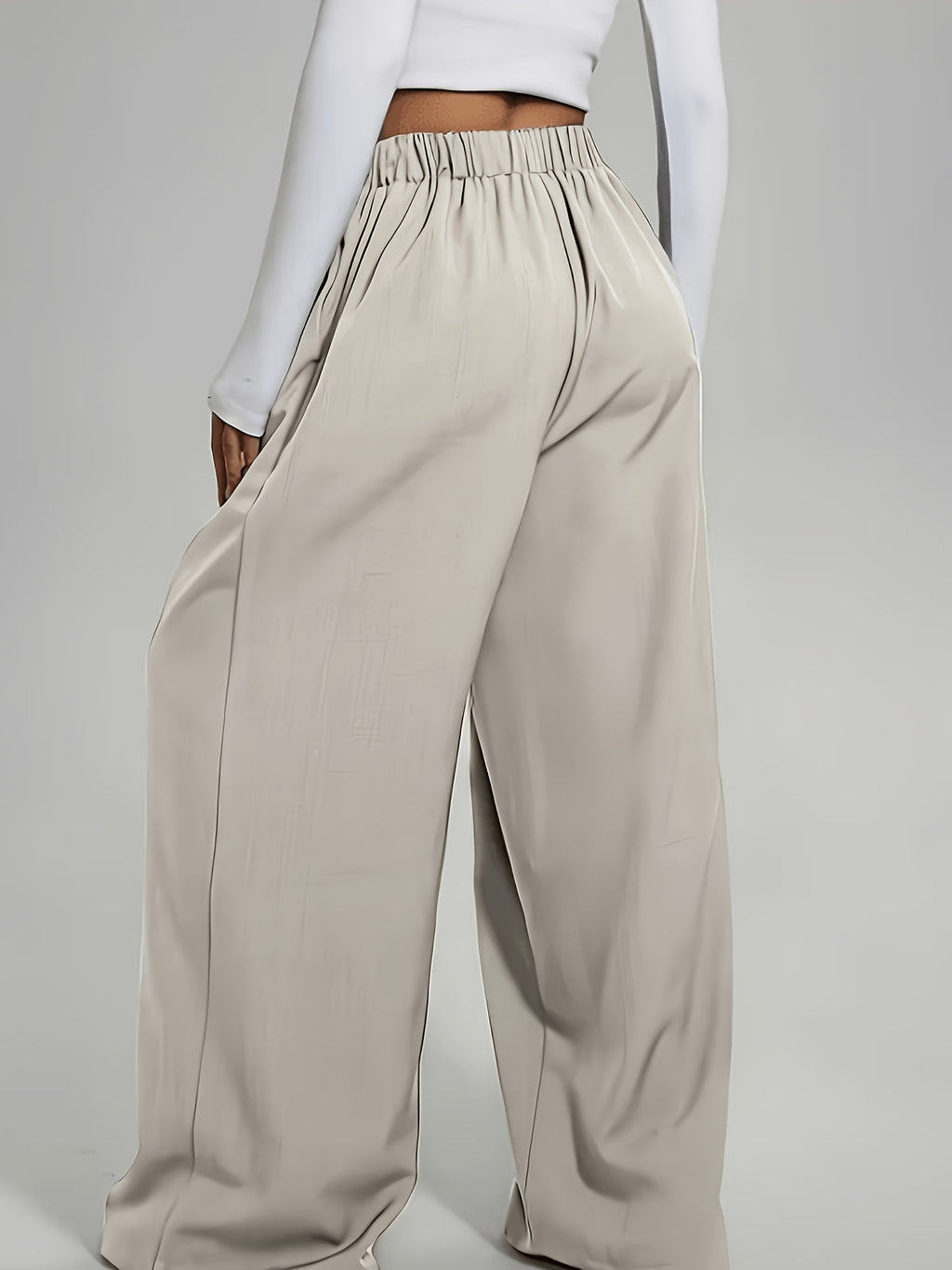 Pantalon tailleur grande taille — Coupe large, taille mi-haute