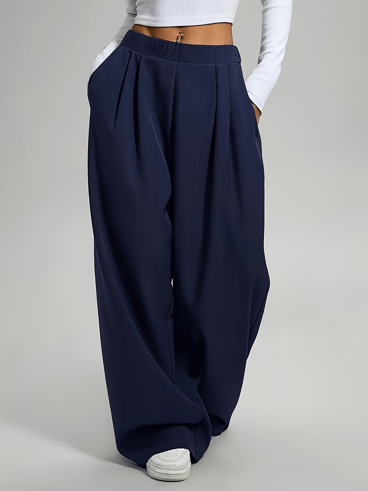 Pantalon tailleur grande taille — Coupe large, taille mi-haute