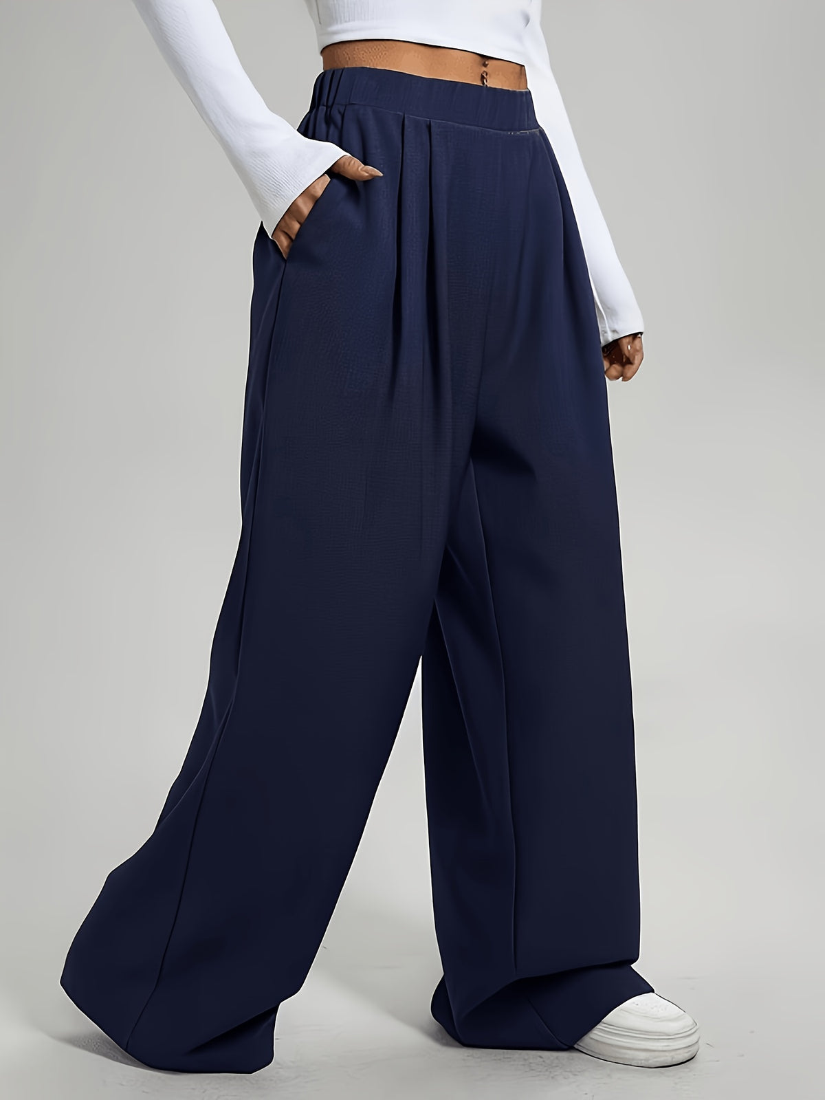 Pantalon tailleur grande taille — Coupe large, taille mi-haute