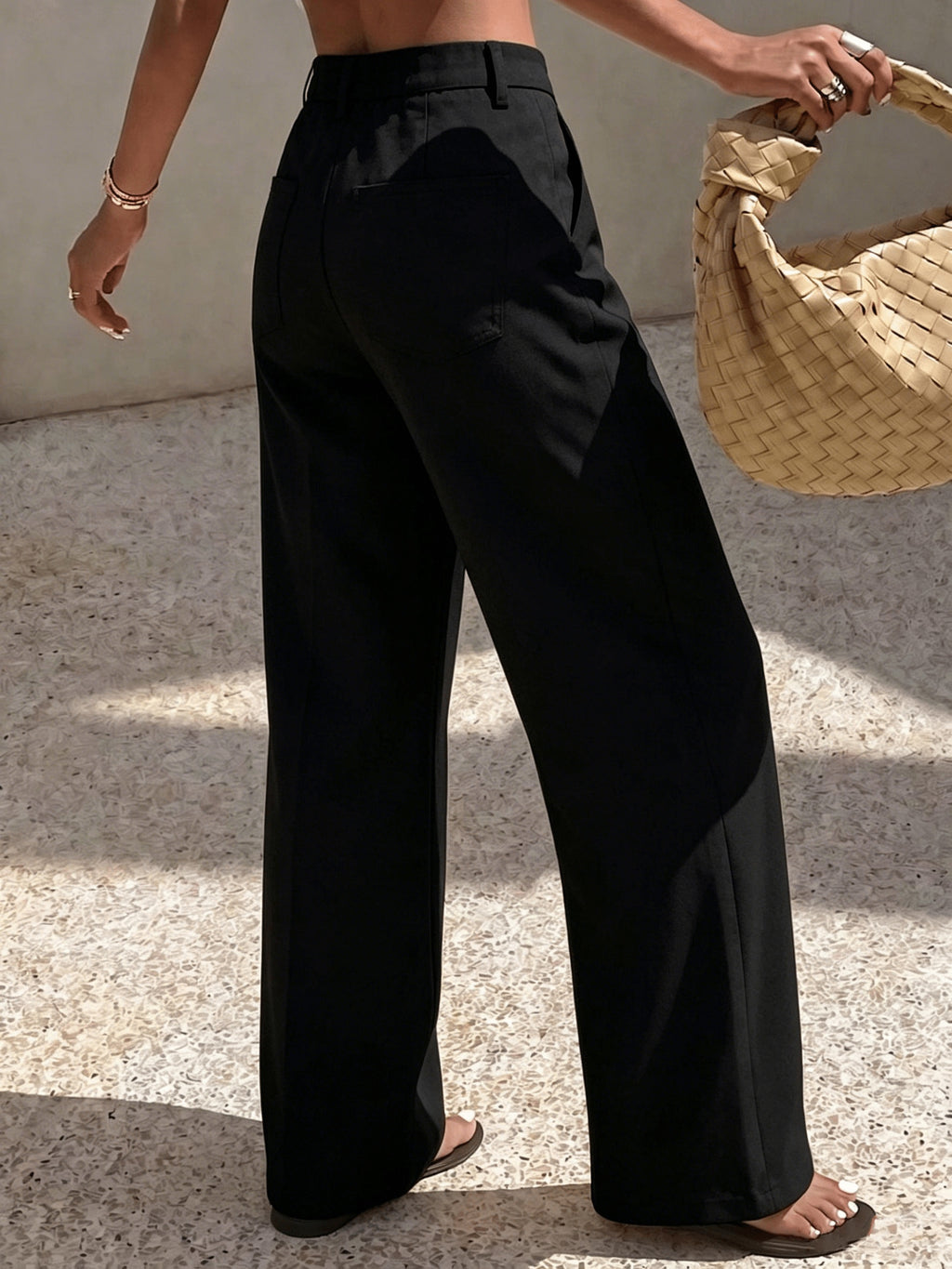 Pantalon tailleur grande taille — Noir mat et pli marqué