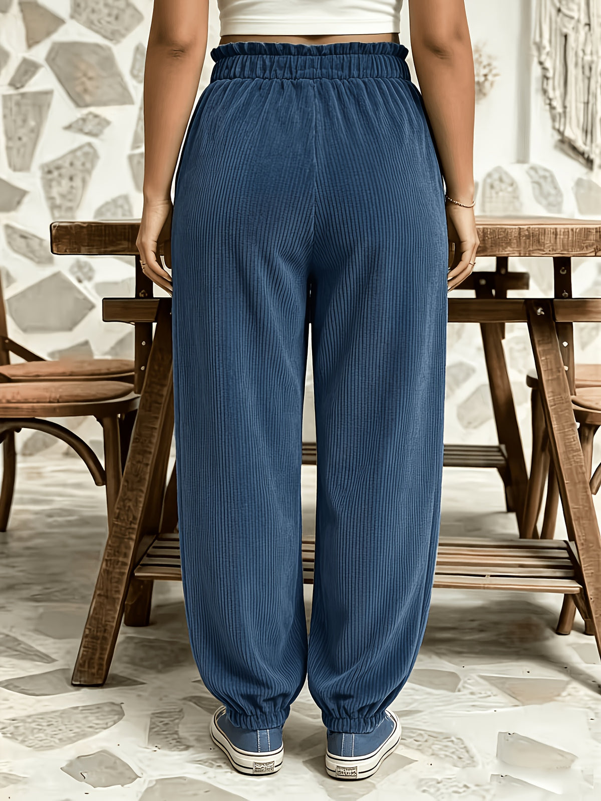 Pantalon carotte grande taille — Velours côtelé marron chaud