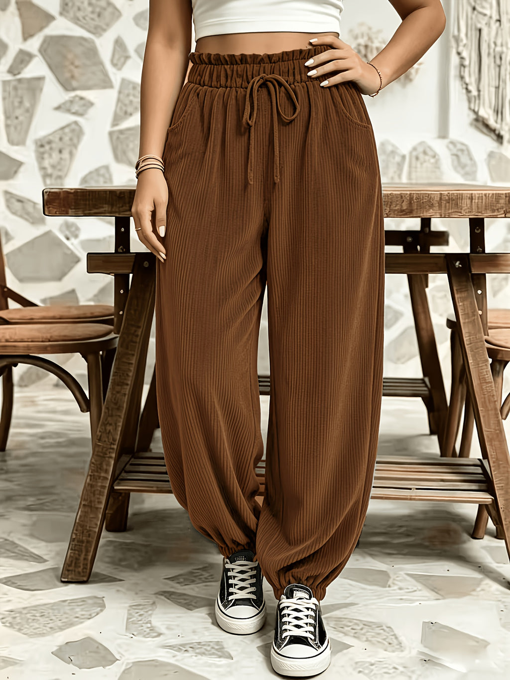 Pantalon carotte grande taille — Velours côtelé marron chaud