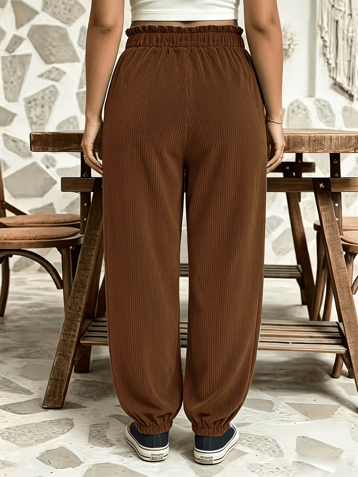 Pantalon carotte grande taille — Velours côtelé marron chaud