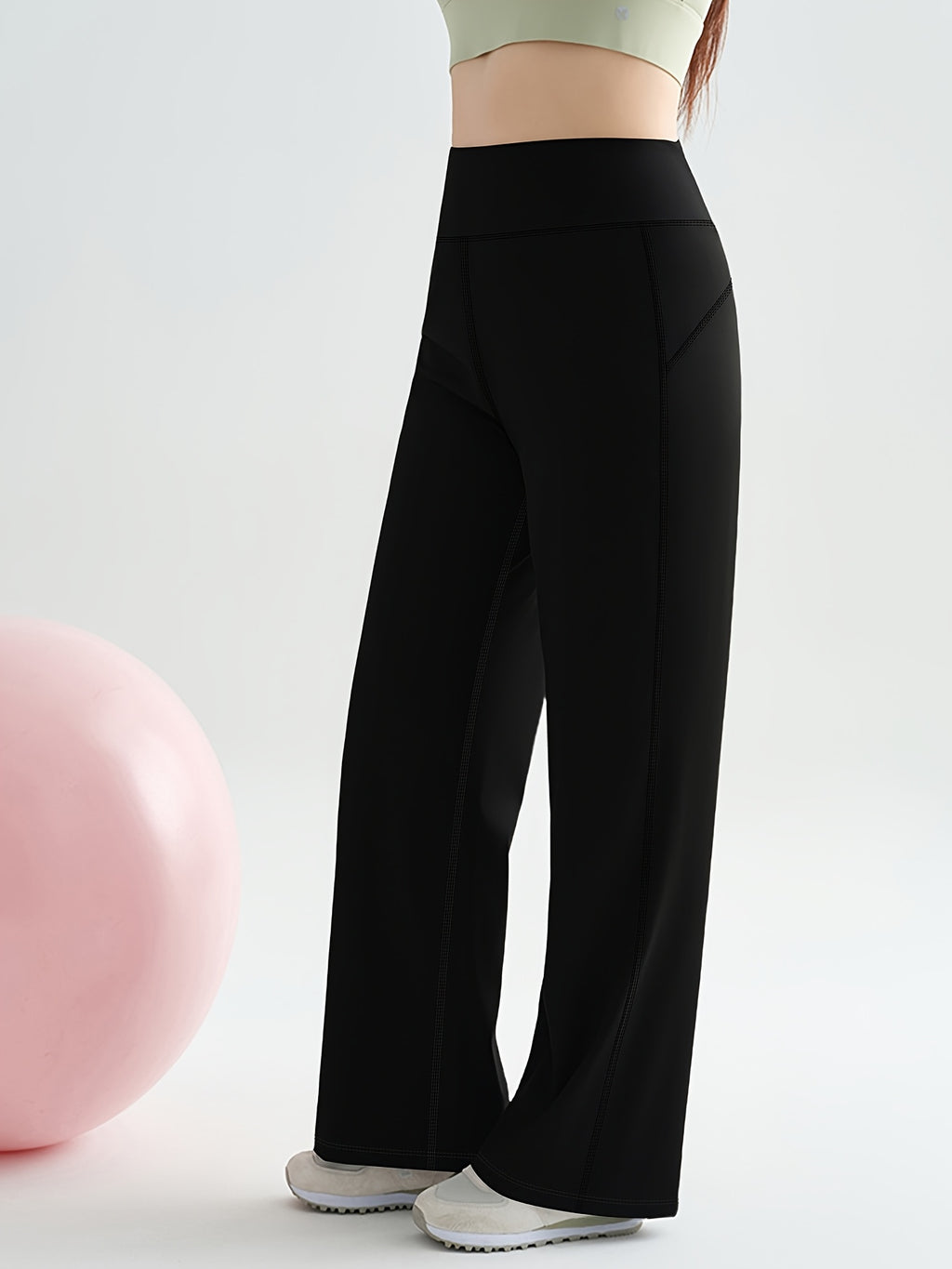 Pantalon de détente grande taille — Ampleur et poche dorsale