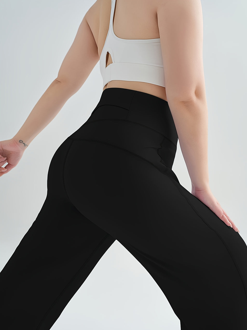 Pantalon de détente grande taille — Ampleur et poche dorsale