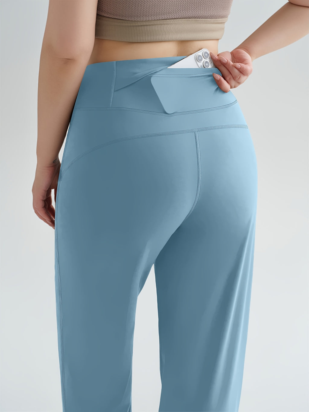 Pantalon de détente grande taille — Ampleur et poche dorsale