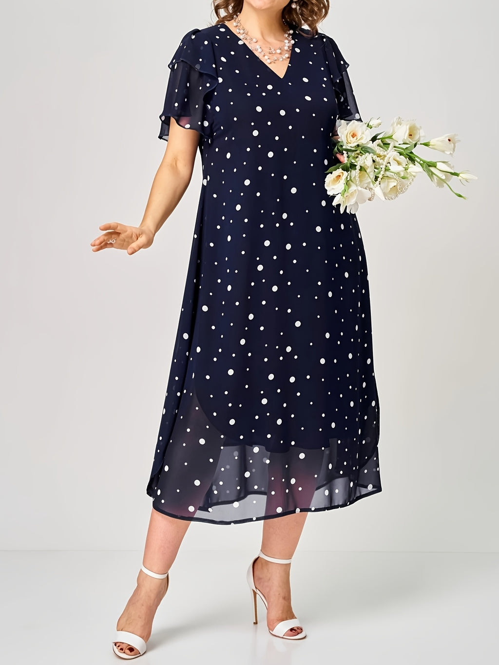 Robe mi-longue grande taille — Chiffon à pois, volant latéral