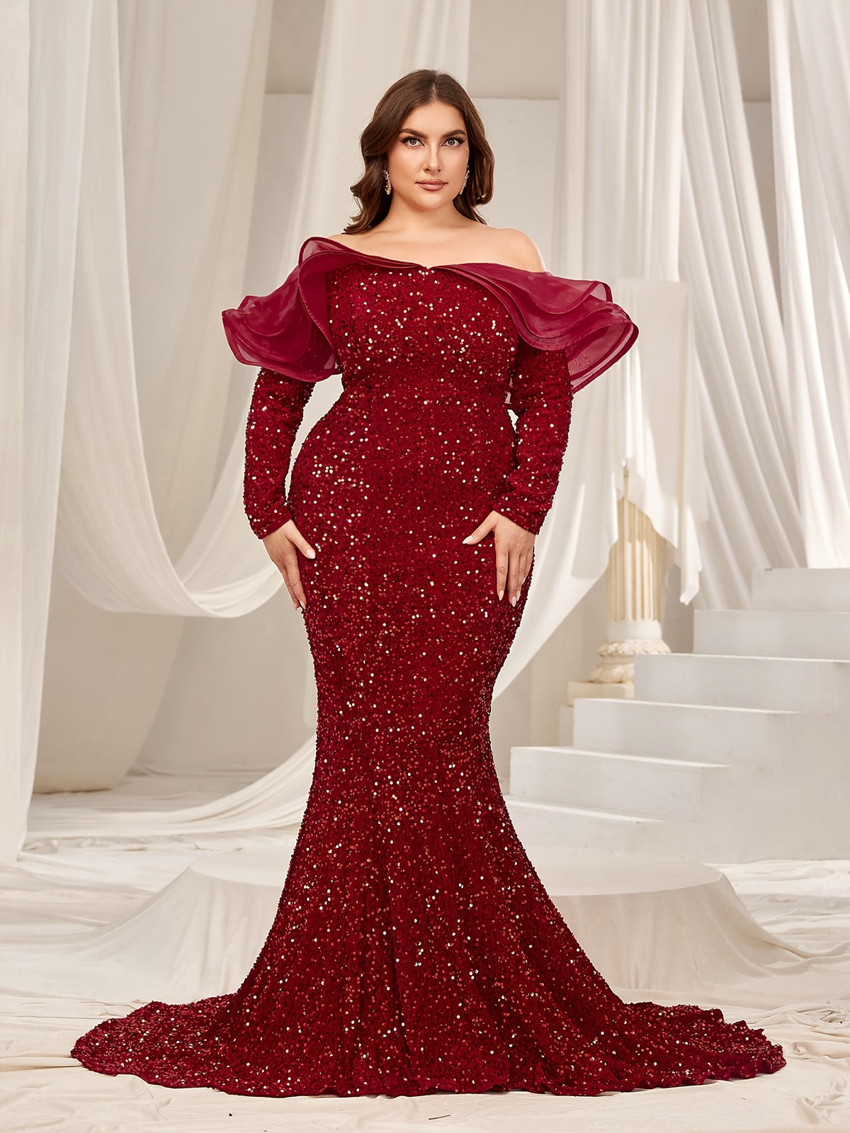 Robe de bal grande taille — Volants d'organza et traîne