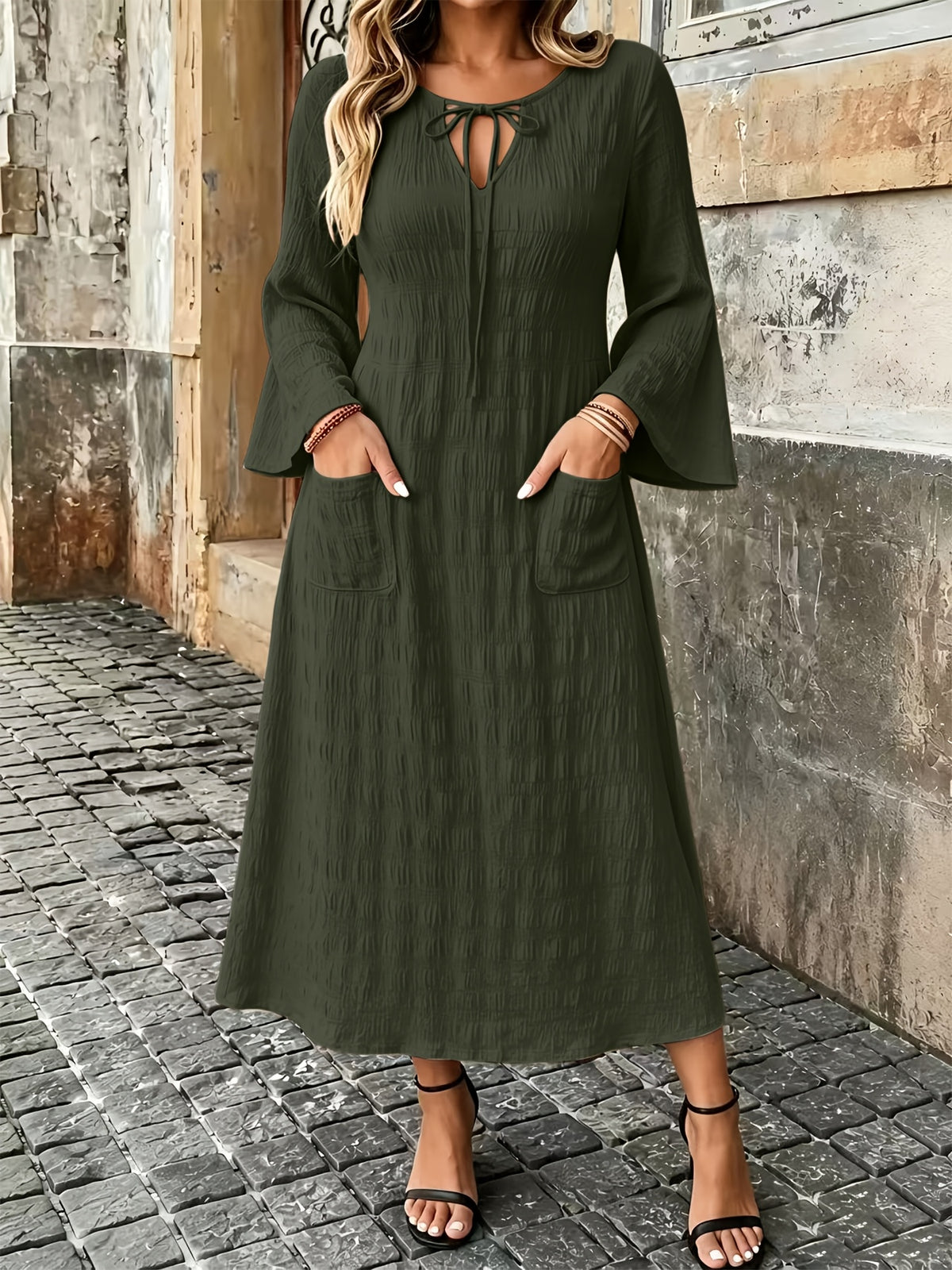 Robe bohème grande taille — Poches latérales et col à nouer