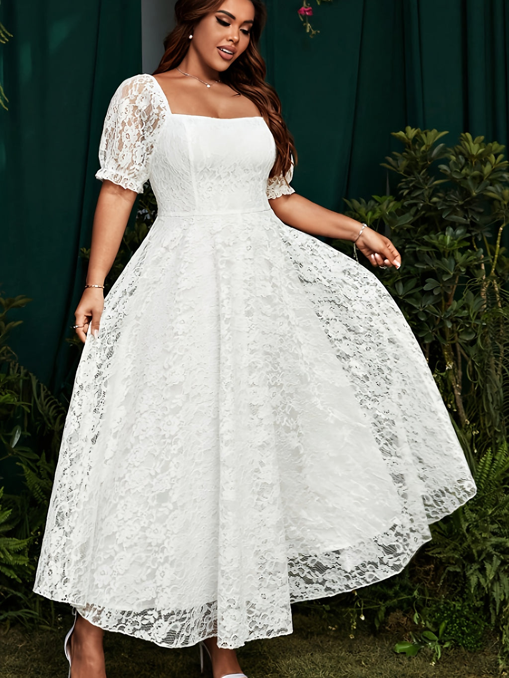 Robe de cérémonie grande taille — Longue en dentelle blanche
