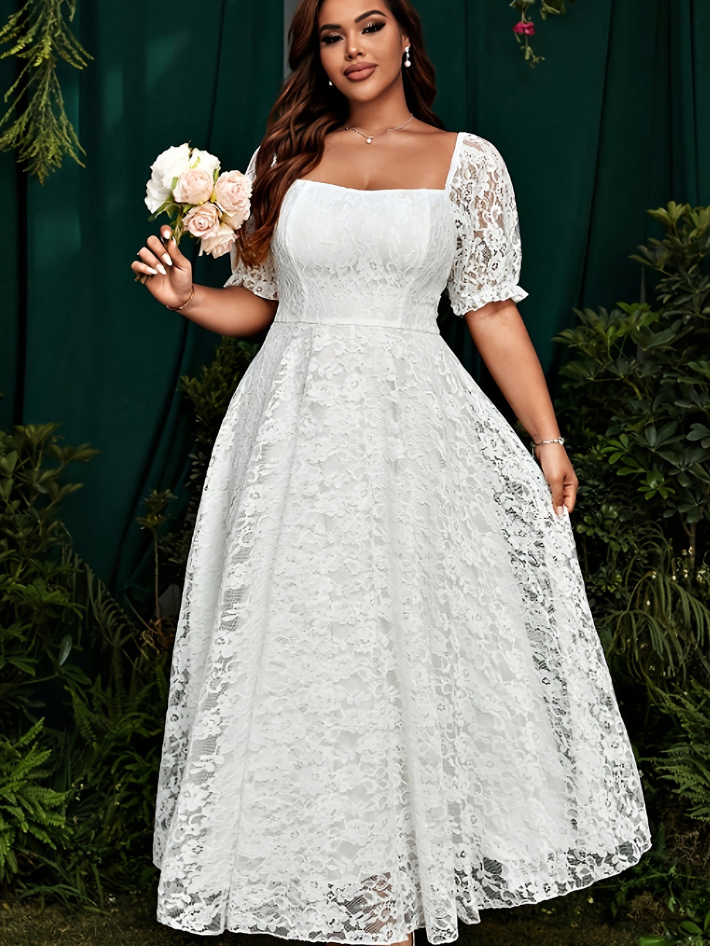 Robe de cérémonie grande taille — Longue en dentelle blanche