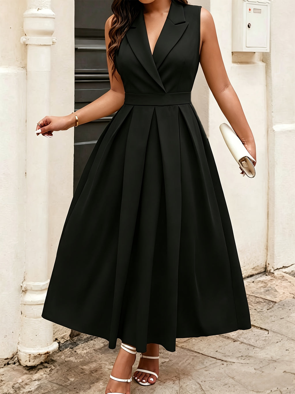Robe chic grande taille — Col à revers et jupe longue plissée