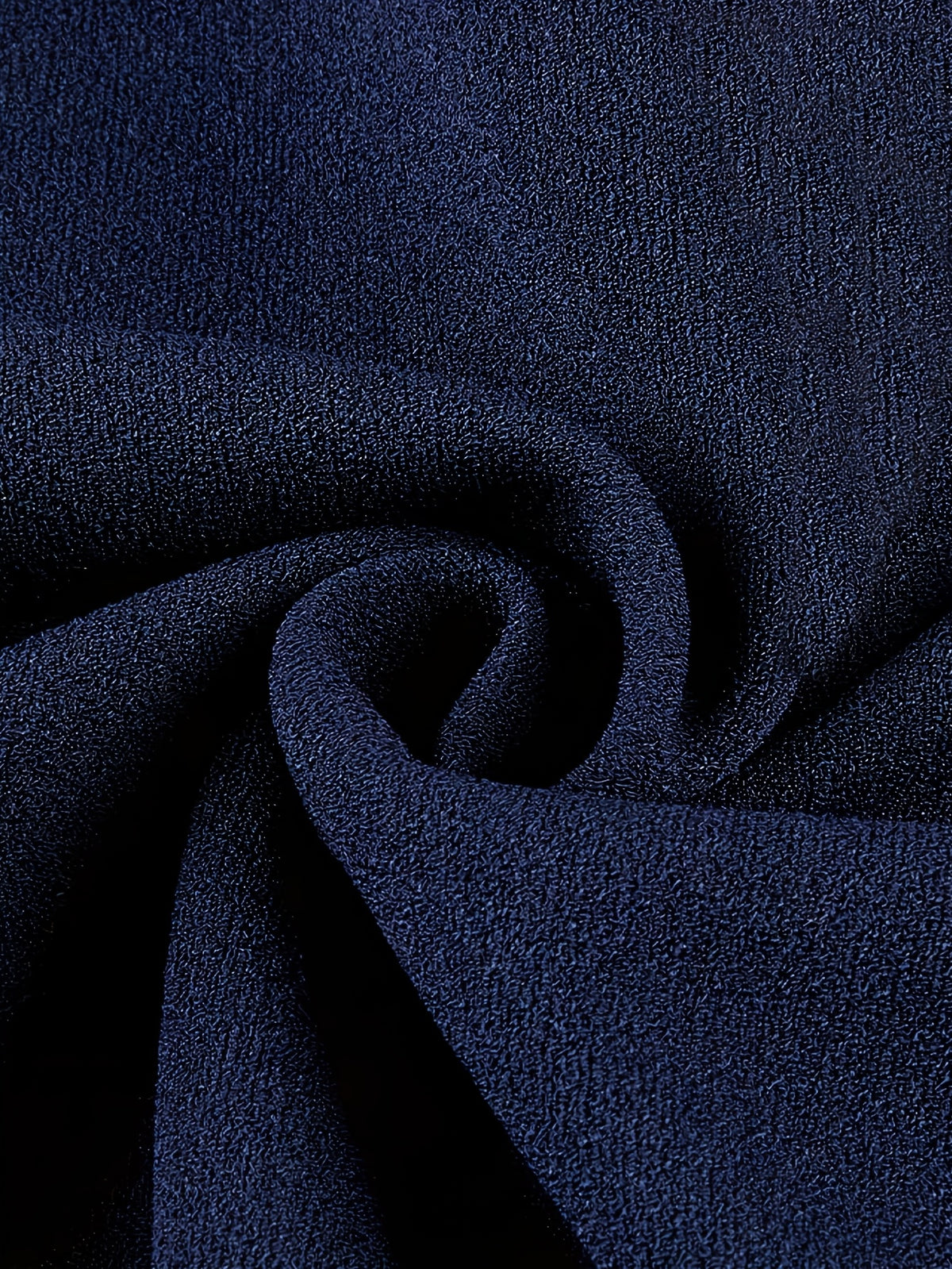 Robe cocktail grande taille — Manches dentelle et jupe évasée