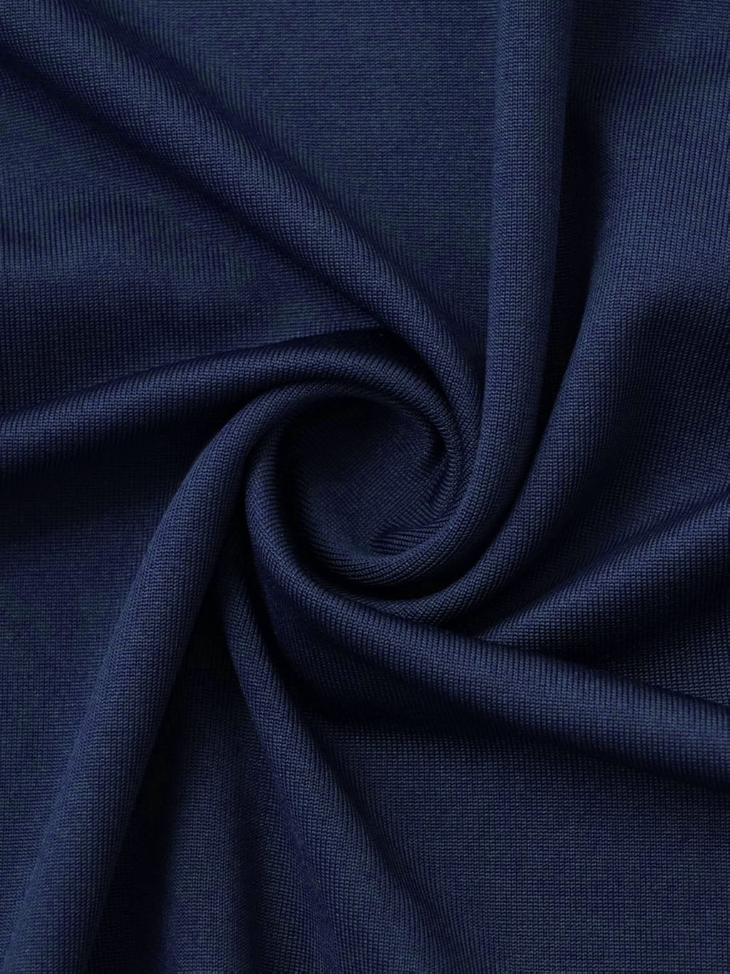 Robe courte grande taille — Jersey marine et jupe évasée