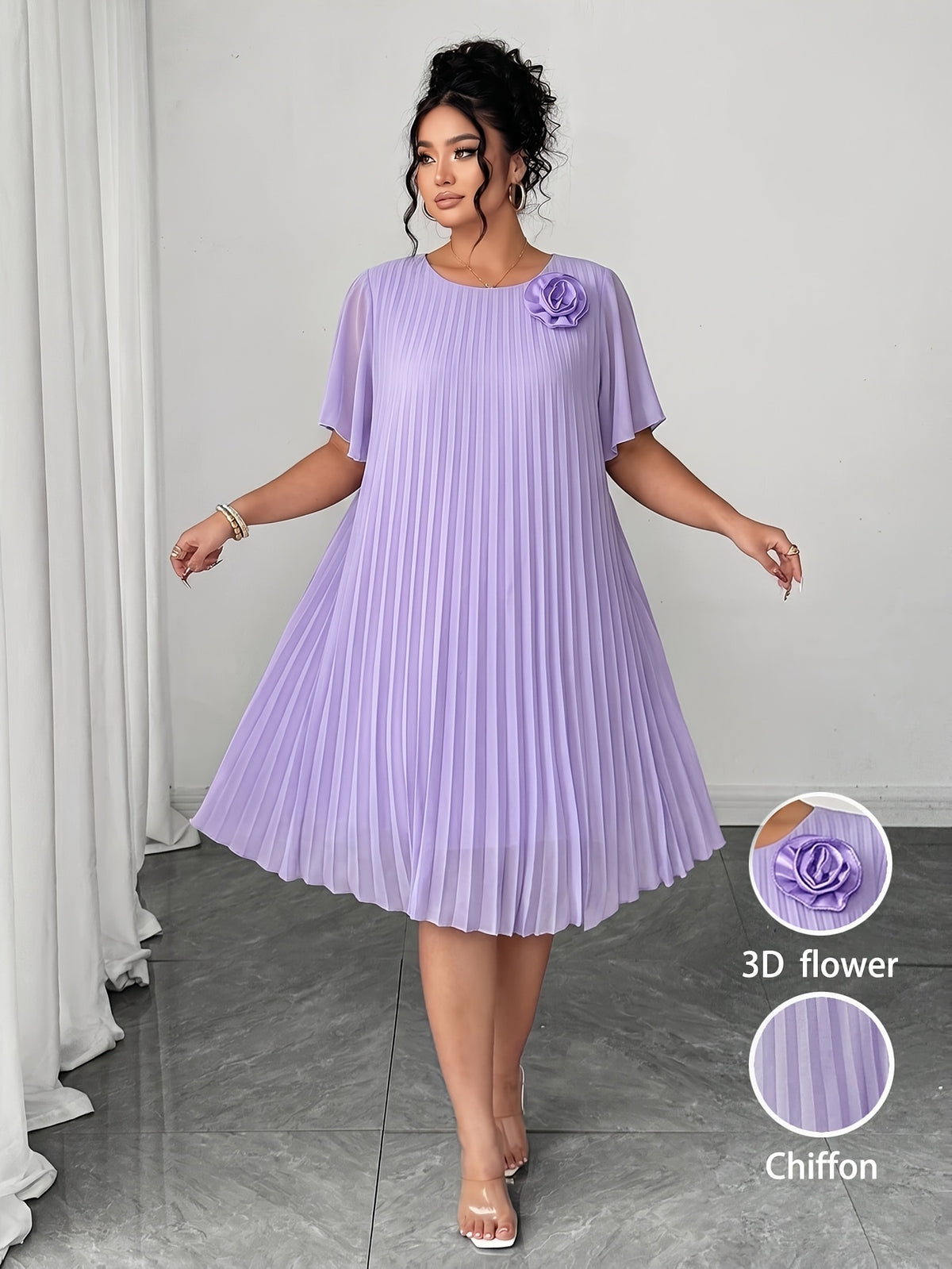 Robe courte grande taille — Mousseline plissée en soleil