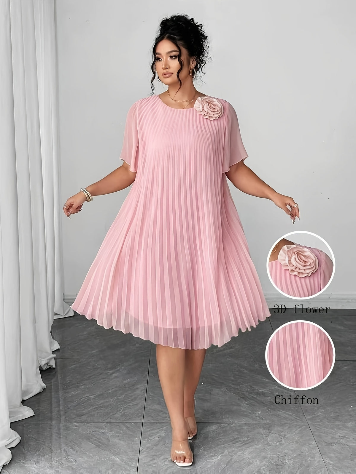 Robe courte grande taille — Mousseline plissée en soleil