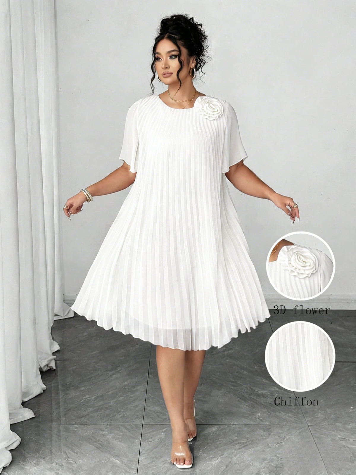 Robe courte grande taille — Mousseline plissée en soleil