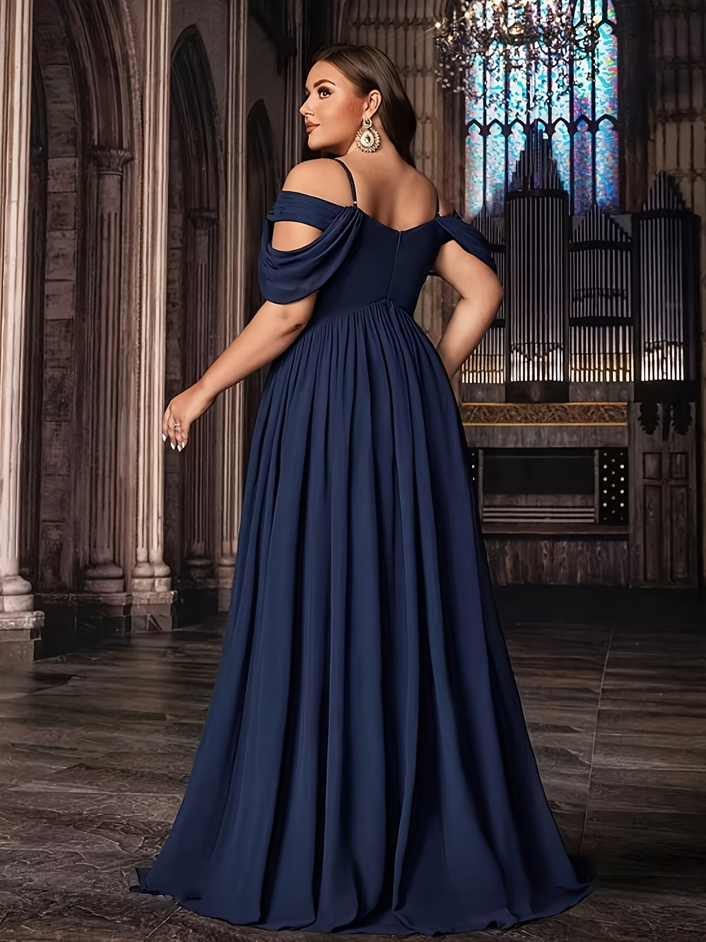 Robe demoiselle d'honneur grande taille — Buste à sequins