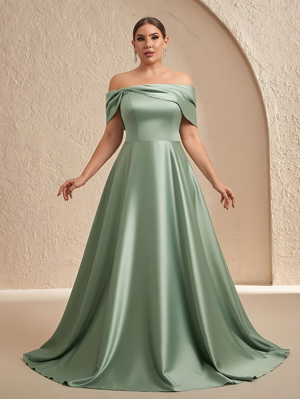 Robe de demoiselle d'honneur grande taille — Satin vert sauge