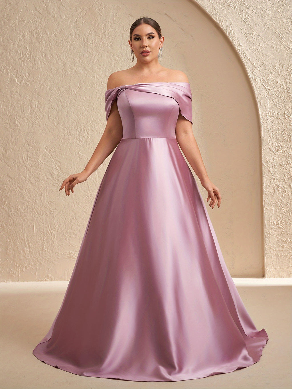 Robe de demoiselle d'honneur grande taille — Satin vert sauge