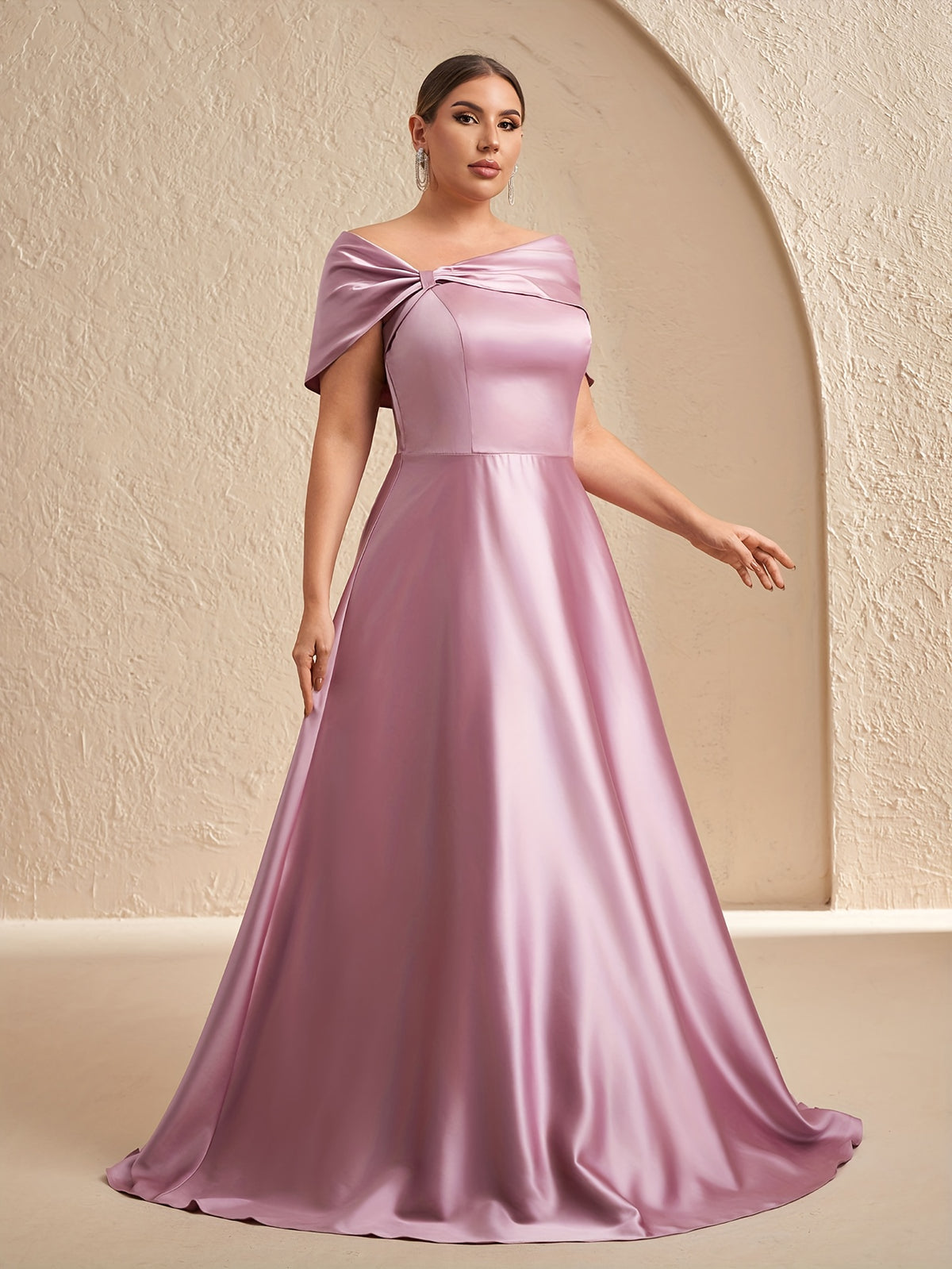 Robe de demoiselle d'honneur grande taille — Satin vert sauge